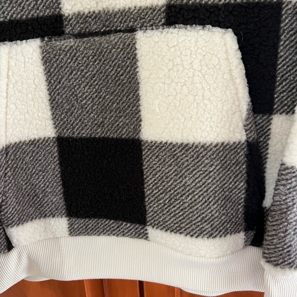 American Eagle Chocolate Brown and Cream Fluffy Hoodie Size Large NWT - Picture 3 of 5